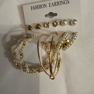 Women’s Fashion Earrings-NWOT-Gold and Pearl